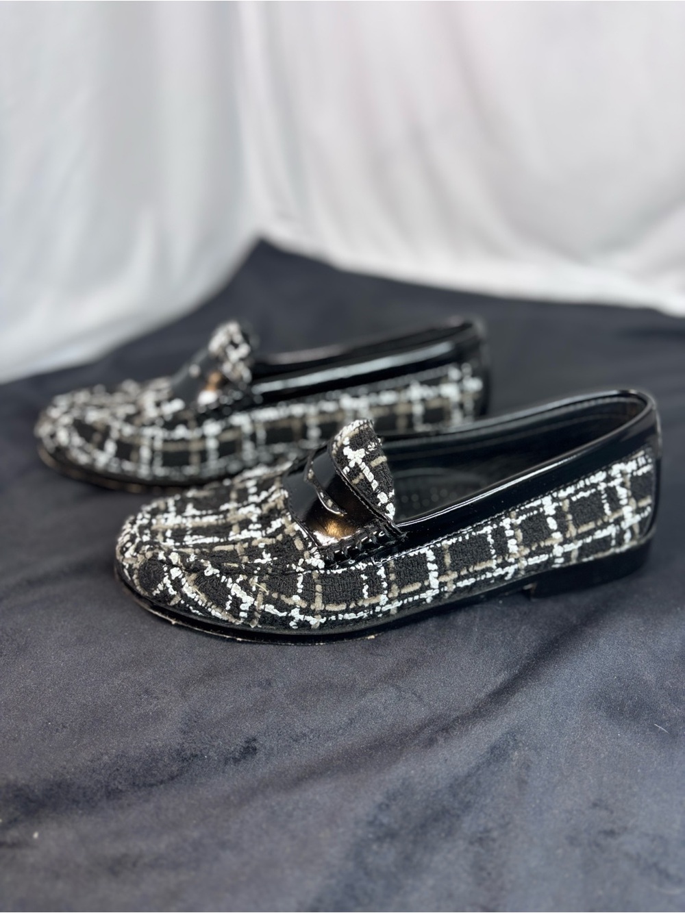 G.H. Bass & Co. Whitney Tweed Weejuns Penny Loafers | Size 8M - Picture 4 of 7